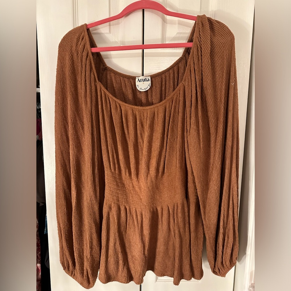 Arula top size B - Picture 1 of 3